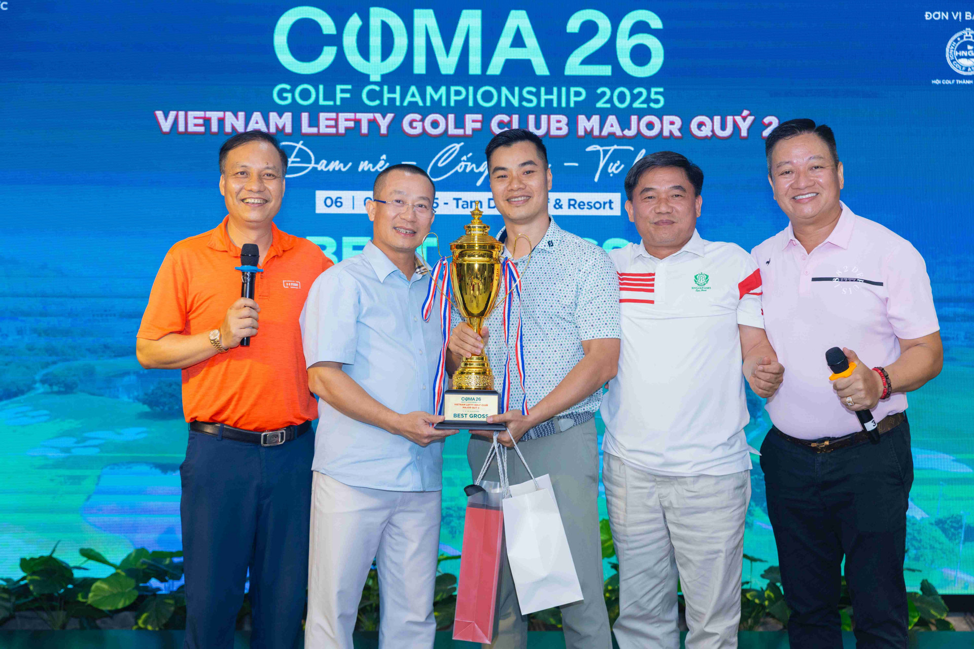 Quà Tặng Năm Châu đồng hành và tài trợ cúp tại Giải đấu COMA 26 Golf Champion – Vietnam Lefty Golf Club – Major Quý 2