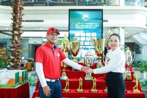 Cúp Golf - Quà Tặng Năm Châu