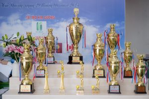 Cúp Golf - Quà Tặng Năm Châu