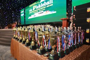 Ảnh mô tả - Cúp Pickleball - Quà Tặng Năm Châu