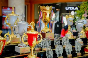 Cúp Golf - Quà Tặng Năm Châu