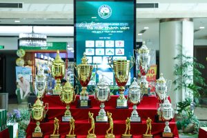 Sản phẩm Cúp của Quà Tặng Năm Châu