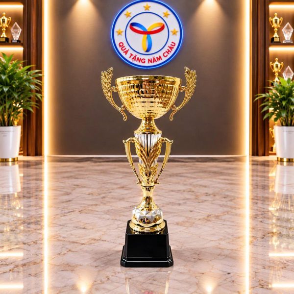 Cúp trao giải thể thao chất liệu chính kim loại, đế nhựa Model: PLTS-P2027C Kích Thước: 33*16*12cm